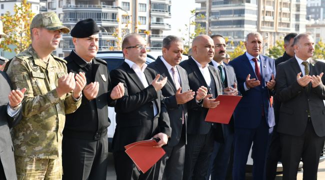 İş İnsanlarının Destekleriyle Sağlanan Araçlar Jandarmaya Teslim Edildi