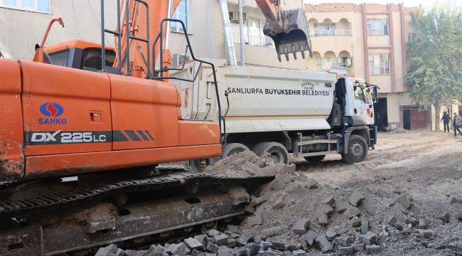 Şanlıurfa Büyükşehir Belediyesi Suruç’un Yollarını Yeniliyor