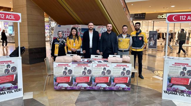 Şanlıurfa da 1-7 Aralık Acil Sağlık Hizmetleri Haftası kapsamında ambulans geçişleri için fermuar sistemi tanıtıldı