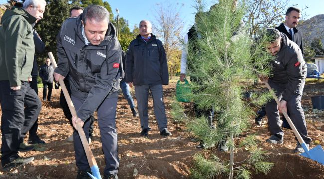 Vali Şıldak, GAPTAEM Tek Tek Dağları İşletmesini Ziyaret Etti