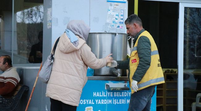 Haliliye Belediyesi, Soğuk Kış Sabahlarında Sıcak Çorba İkram Ediyor