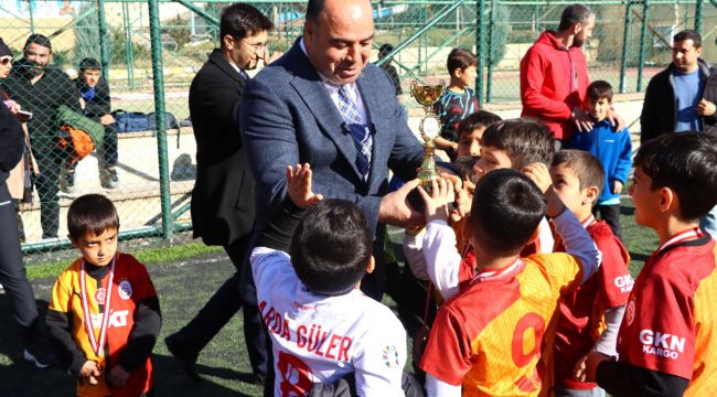 Karaköprü'de Çocuklar Arası Futbol Turnuvası Tamamlandı