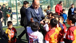 Karaköprü'de Çocuklar Arası Futbol Turnuvası Tamamlandı