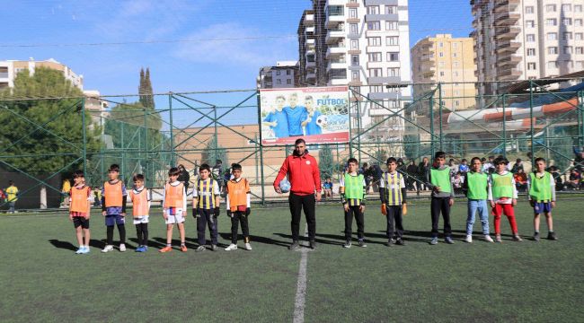 Karaköprü'de Çocuklar Futbol Turnuvasında Kaynaşıyor