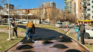 Turgut Özal Parkı’nda Yürüyüş Yolları Yenileniyor