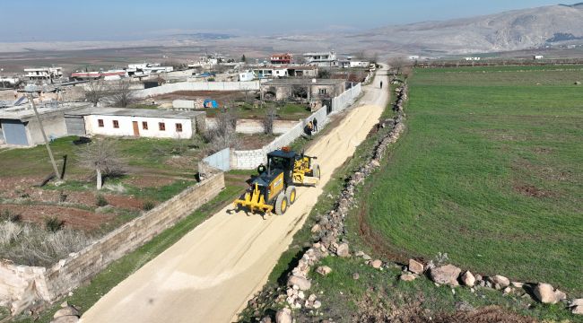 Bozova Kırsalında Üstyapı Çalışmaları Sürüyor