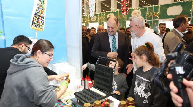 Büyükşehir Belediyesi, Ramazan’ın Huzurunu Ramazan Sokağı’nda Yaşatıyor