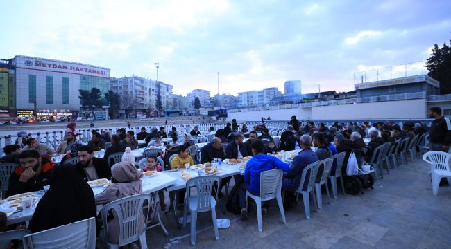 Büyükşehir İftar Çadırları Paylaşmanın ve Dayanışmanın Adresi Oldu