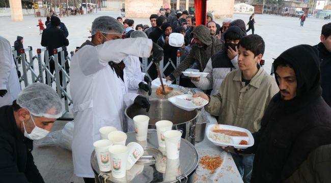 Vatandaşlar, Büyükşehı̇r Beledı̇yesı̇’nı̇n İftar Çadırlarında Oruçlarını Açtı